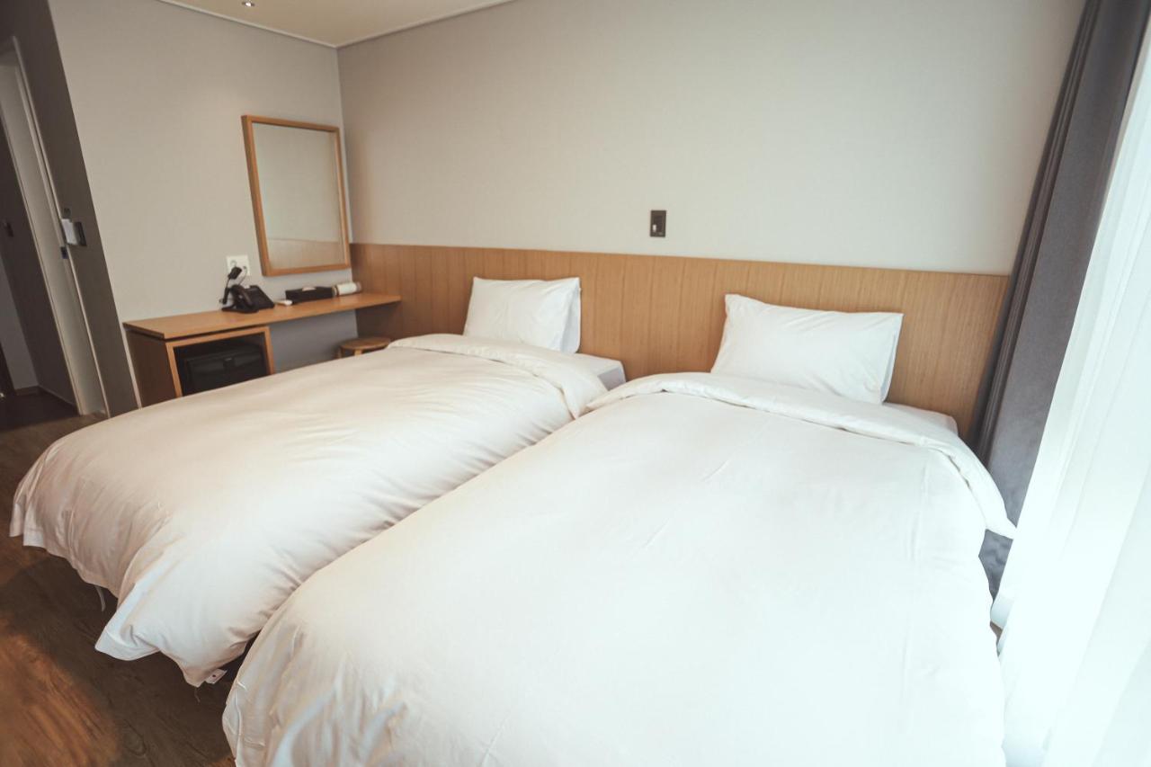 Hotel Kenny Yeosu Exterior foto